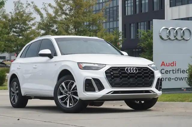 2024 Audi Q5 45 Premium's photo