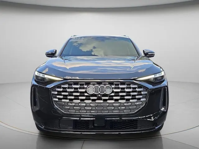 2025 Audi Q5 40 Premium Plus photo 4