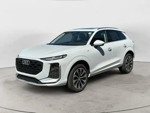 2026 Audi Q3 S Line quattro's photo