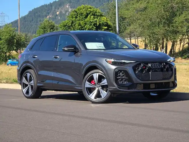 2026 Audi SQ5 Premium Plus quattro's photo
