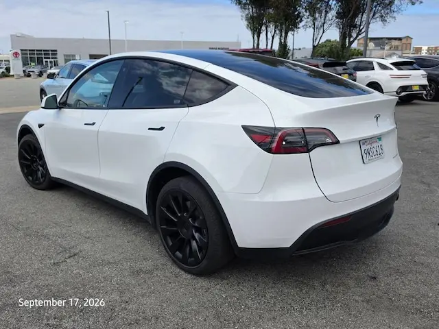 2023 Tesla Model Y Long Range Dual Motor AWD photo 3