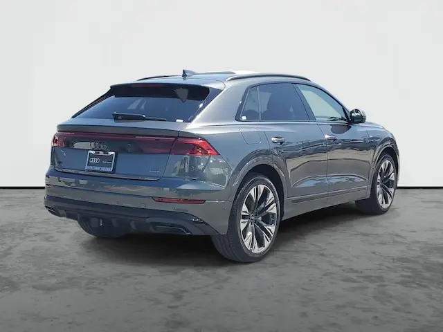 2026 Audi Q8 55 Premium Plus quattro Tiptonic photo 4