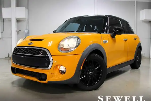 2016 MINI Cooper S 4 Door's photo