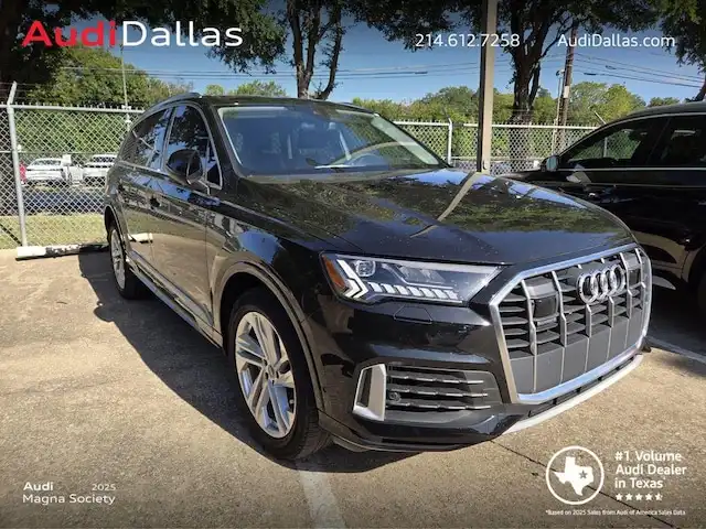 2023 Audi Q7 55 Premium Plus quattro Tiptronic's photo