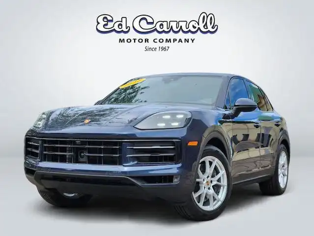 2024 Porsche Cayenne Base's photo