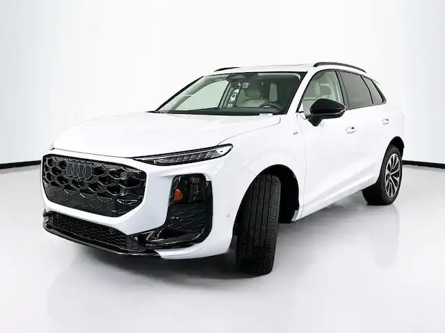 2026 Audi Q3 S line quattro's photo