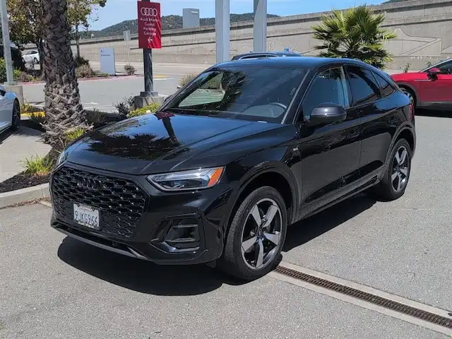 2023 Audi Q5 Sportback 45 Premium Plus's photo