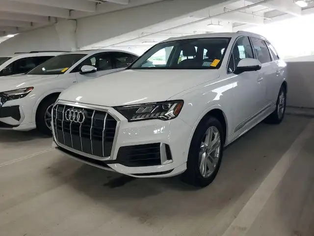 2023 Audi Q7 55 Premium Plus quattro Tiptronic's photo