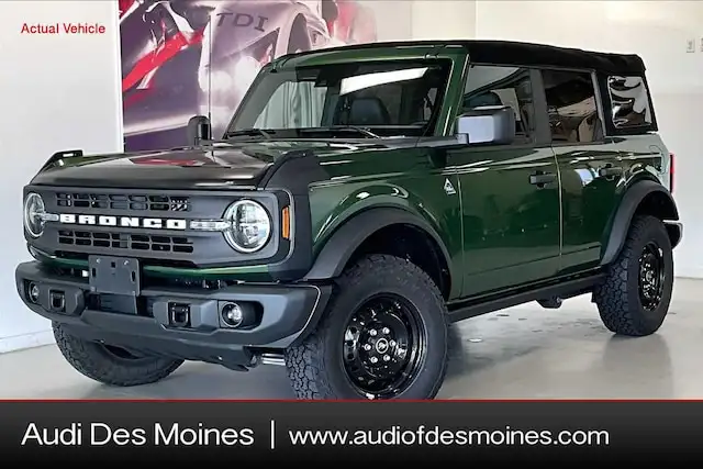 2023 Ford Bronco Black Diamond 4x4's photo