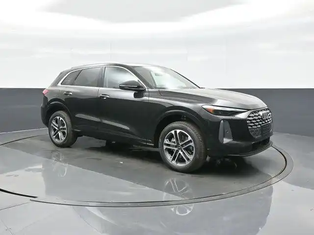 2025 Audi Q5 40 Premium's photo