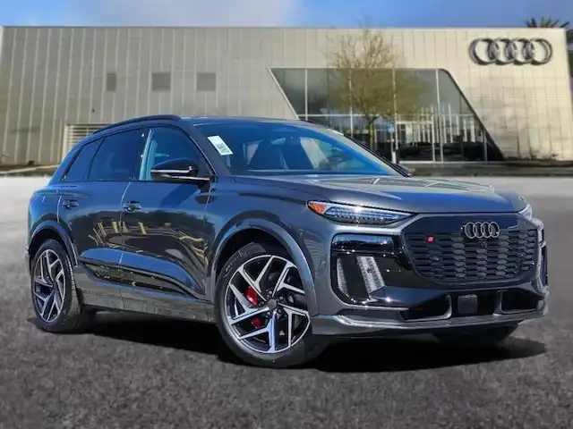 2027 Audi SQ6 e-tron Premium Plus quattro's photo
