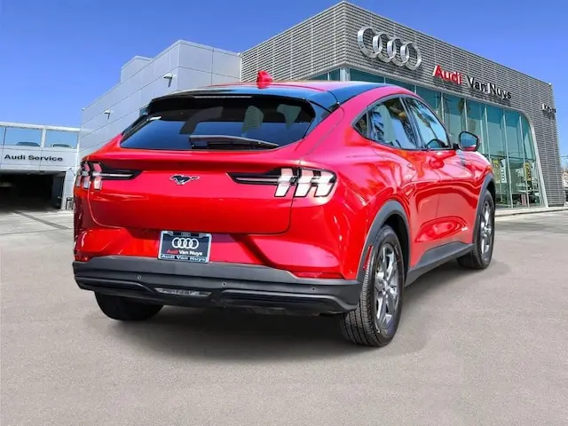 2021 Ford Mustang-Mach-e Select photo 4