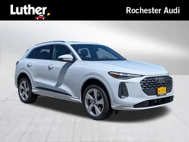 2026 Audi Q5 Premium Plus quattro's photo