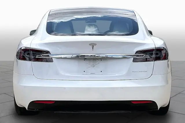 2021 Tesla Model S Long Range Plus photo 4