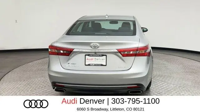2016 Toyota Avalon Limited photo 3
