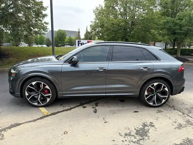 2022 Audi RS Q8 Base's photo