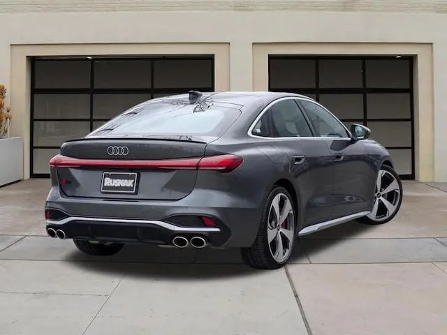 2025 Audi S5 Premium Plus quattro S tronic photo 4