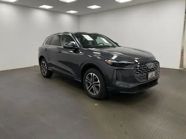 2025 Audi Q5 40 Premium's photo