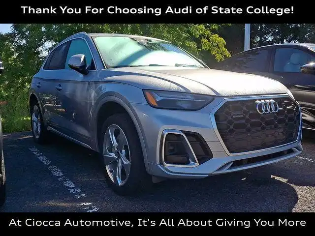 2022 Audi Q5 45 Premium Plus's photo