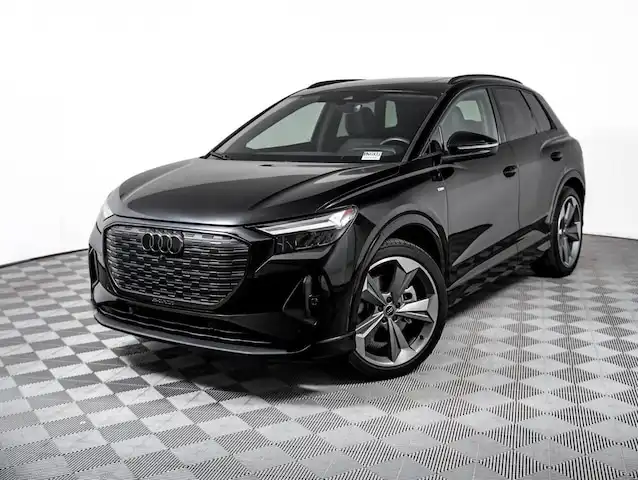 2025 Audi Q4 e-tron 55 Premium Plus quattro's photo