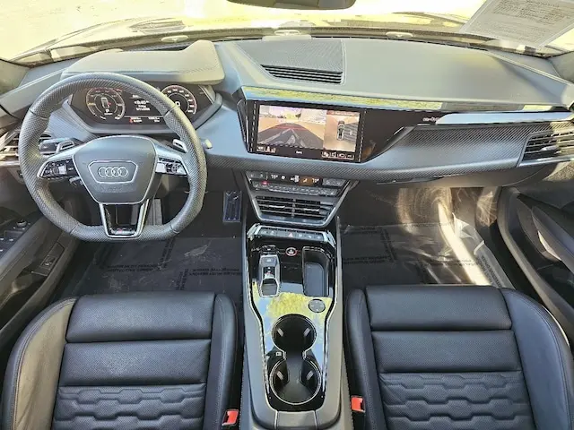 2024 Audi RS e-tron GT Base photo 4
