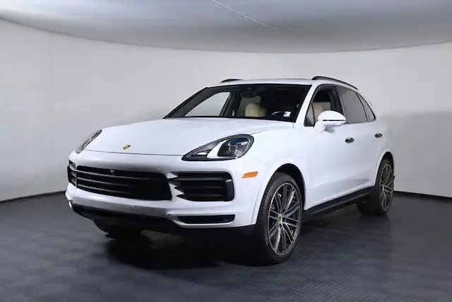 2023 Porsche Cayenne Platinum Edition's photo