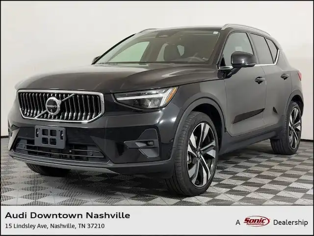 2024 Volvo XC40 B5 Plus Bright AWD's photo
