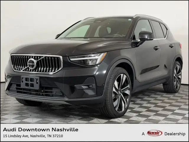 2024 Volvo XC40 B5 Plus Bright AWD's photo