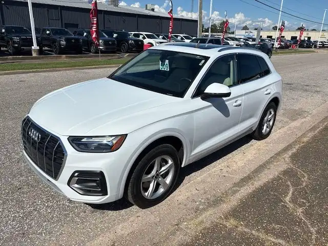 2022 Audi Q5 40 Premium's photo
