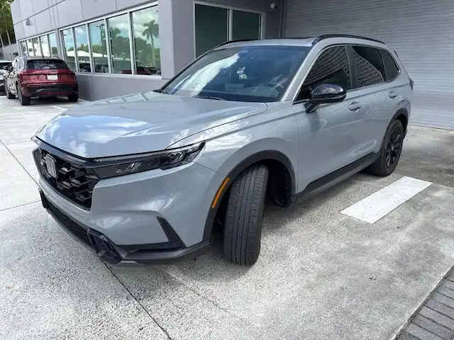 2025 Honda CR-V Hybrid Sport-L 2WD's photo