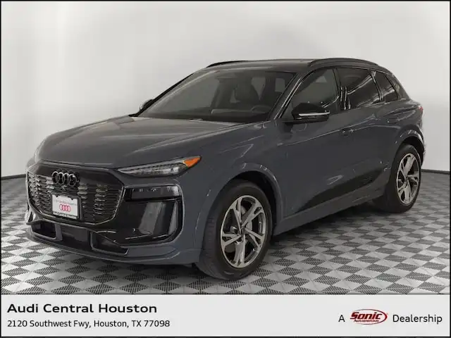 2027 Audi Q6 e-tron Prestige quattro's photo