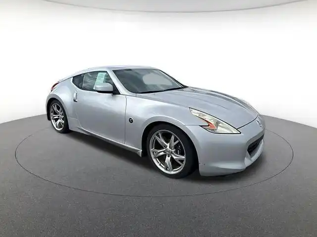 2009 Nissan 370Z Coupe Touring 7AT's photo