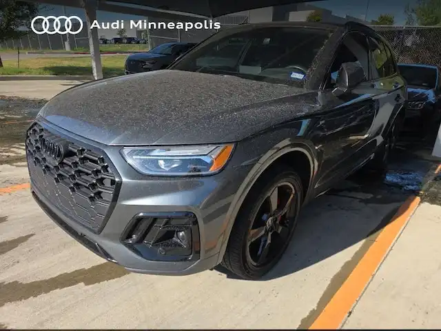 2024 Audi Q5 45 Premium Plus's photo