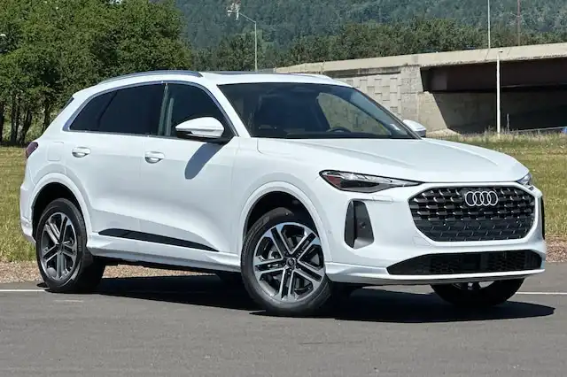 2025 Audi Q5 Premium quattro's photo