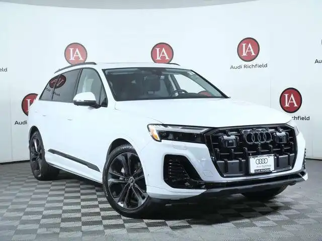 2026 Audi Q7 55 Premium Plus quattro Tiptronic's photo