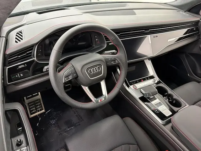 2026 Audi SQ8 Prestige quattro photo 4