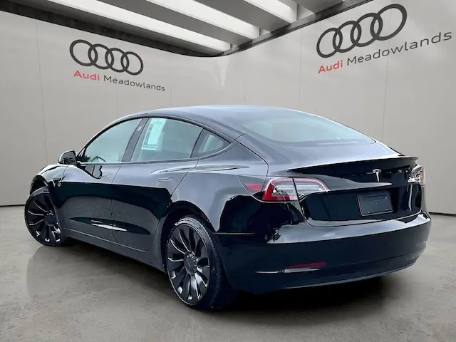 2023 Tesla Model 3 Performance photo 4