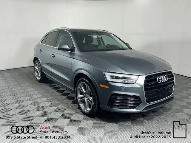 2016 Audi Q3 2.0T quattro tiptronic Prestige's photo