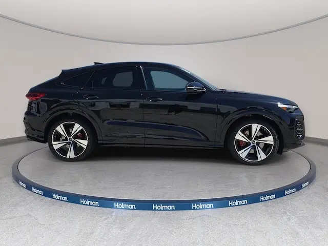 2026 Audi SQ5 Sportback Premium Plus quattro photo 4