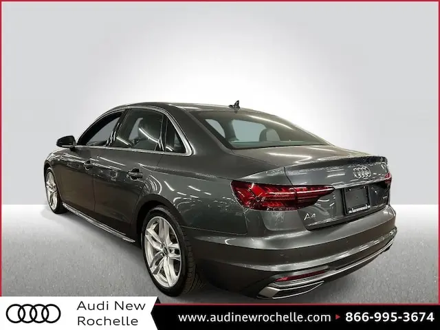 2023 Audi A4 45 TFSI Premium Plus quattro S tronic photo 3