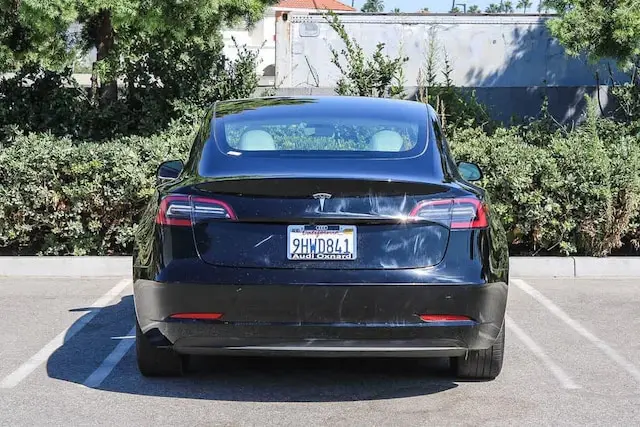 2023 Tesla Model 3 Base photo 5