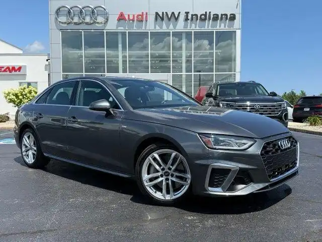 2020 Audi A4 45 quattro S tronic Premium's photo