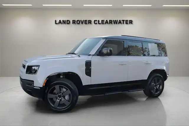 2026 Land Rover Defender 110 X-Dynamic SE P400's photo