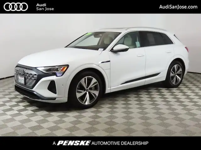2024 Audi Q8 e-tron 114 kWh Premium Plus quattro 55's photo