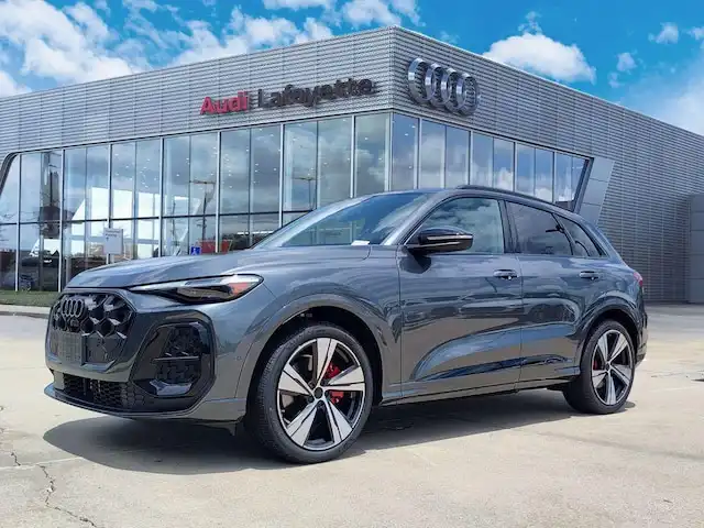 2026 Audi SQ5 Premium Plus quattro's photo