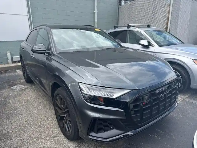 2023 Audi SQ8 Premium Plus's photo