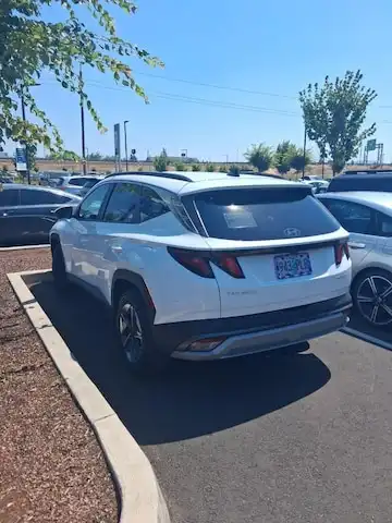 2026 Hyundai Tucson SEL HEV AWD's photo