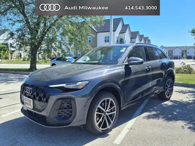 2026 Audi Q5 Premium Plus quattro's photo