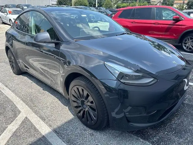 2024 Tesla Model Y Long Range Dual Motor All-Wheel Drive's photo