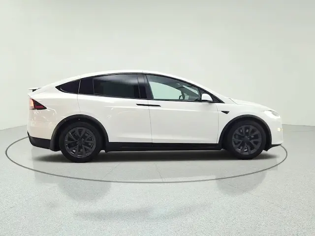 2023 Tesla Model X Long Range photo 4